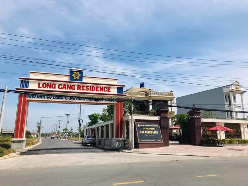 Cổng dự án Long Cang Residence