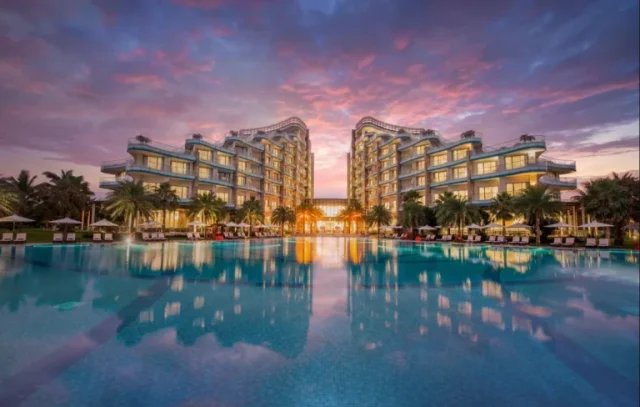 Khách Sạn Cao Cấp